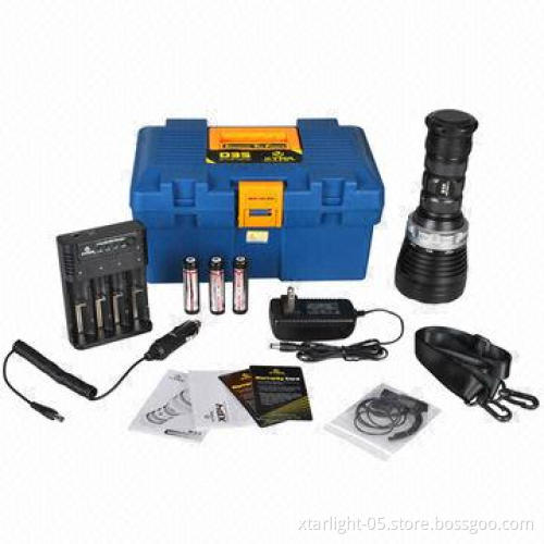 D35 Diving Flashlight with Cree Maximum 2,350 Lumen LED